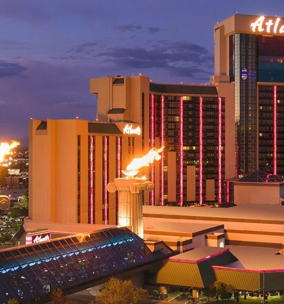 atlantis-slot-machine-change-program-surpasses-$300k-in-charity-donations