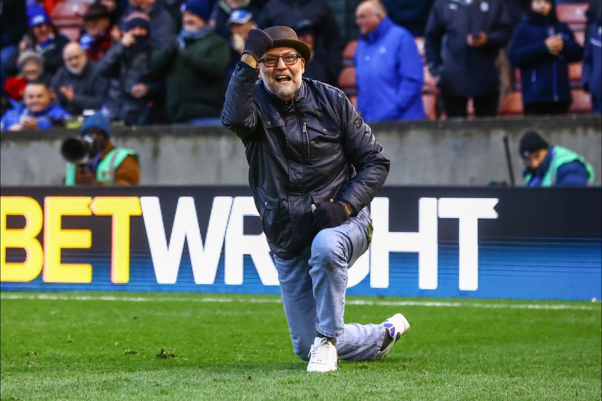 leyton-orient-fan-lands-15k-from-betwright-crossbar-challenge