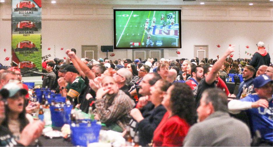 big-game-parties-at-the-plaza-hotel-&-casino-are-football-fans’-dream-outdoor-tailgate-added-to-football-festivities