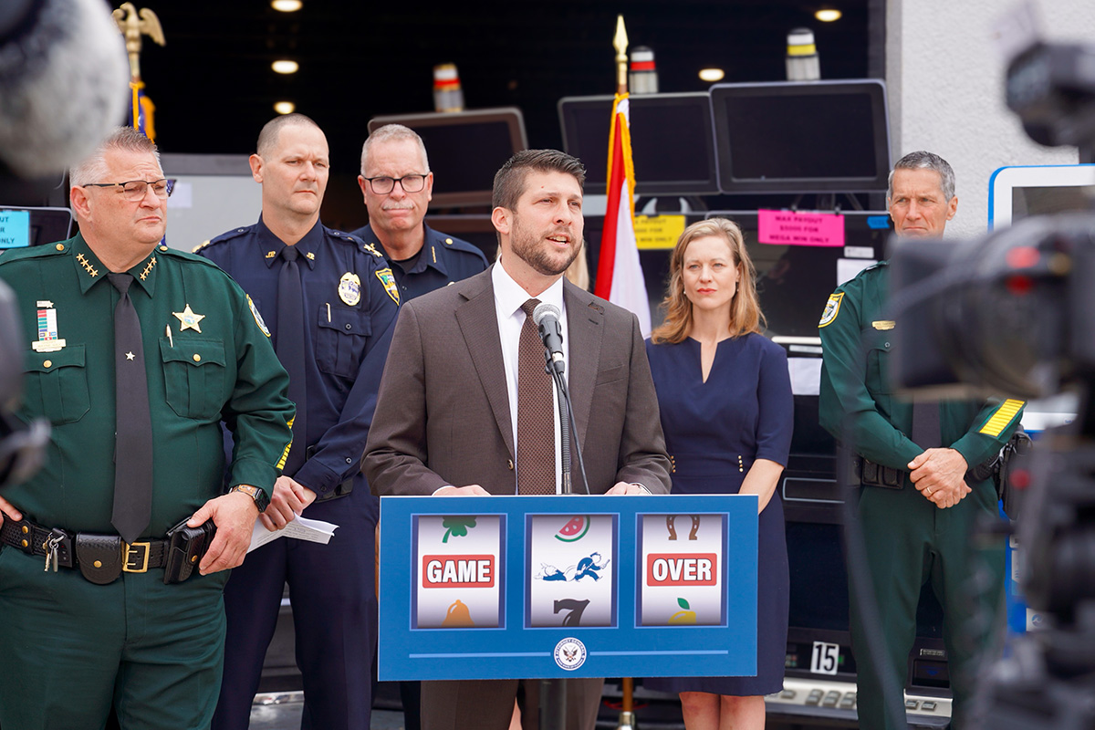 florida:-attorney-general-james-uthmeier-announces-seizure-of-over-500-gambling-machines-in-large-scale,-multi-county-illegal-gaming-crackdown